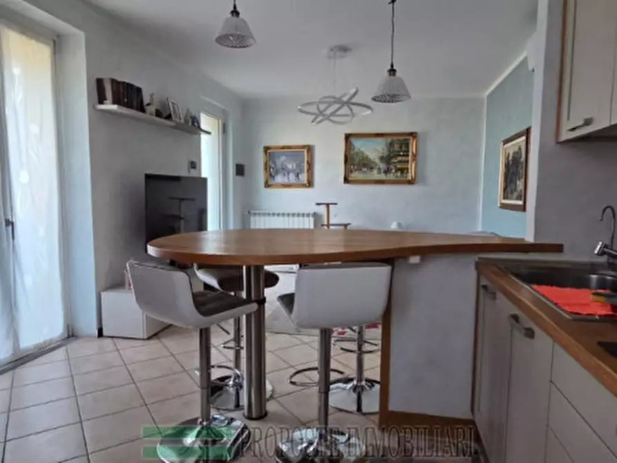 Immagine 4 di Appartamento in vendita  in Via Venticinque Aprile a Cazzago San Martino