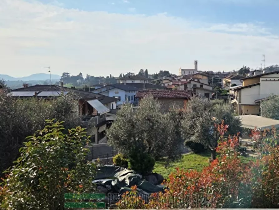 Immagine 12 di Appartamento in vendita  in Via Venticinque Aprile a Cazzago San Martino