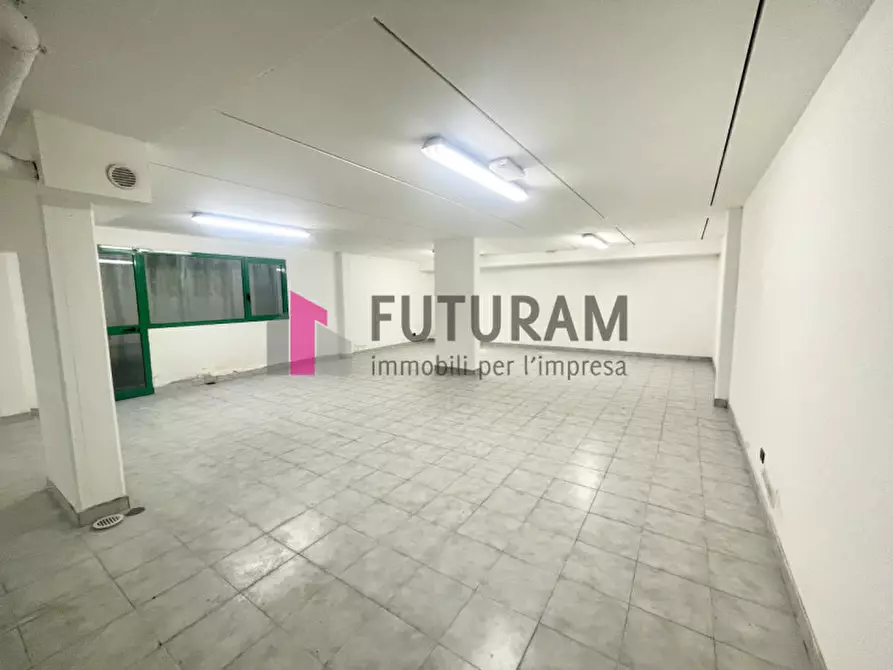 Immagine 7 di Negozio in vendita  in VIA LONGHIN 2 a Padova