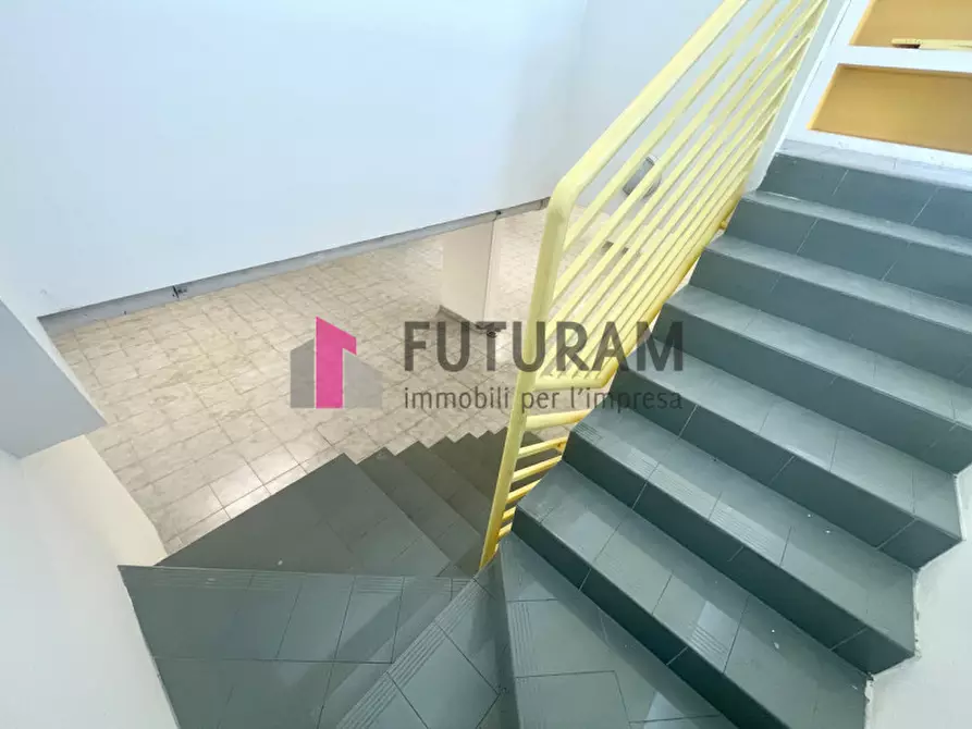 Immagine 8 di Negozio in vendita  in VIA LONGHIN 2 a Padova