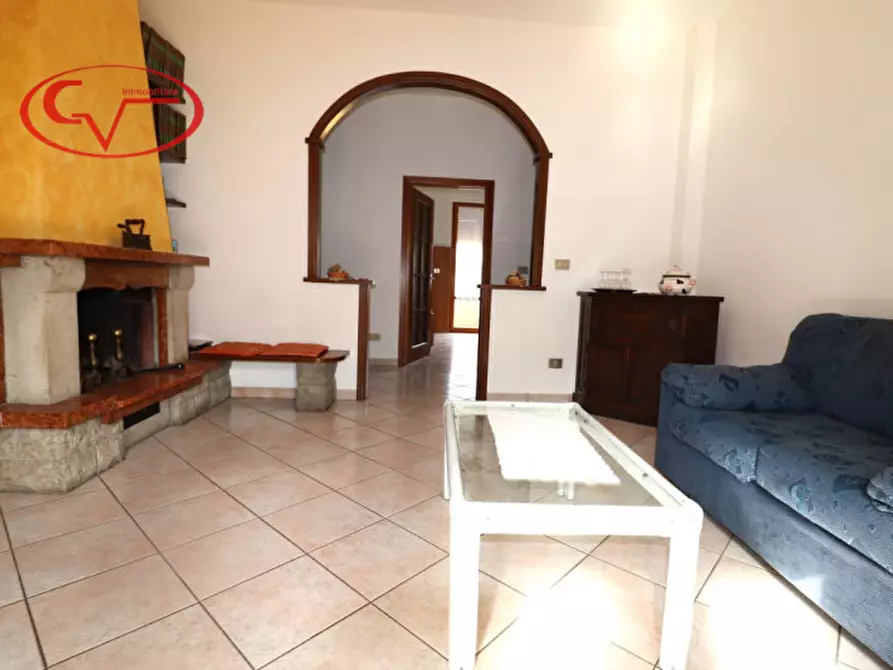 Immagine 1 di Appartamento in vendita  in badia agnano a Bucine