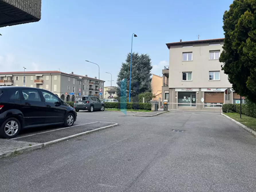 Immagine 5 di Garage in vendita  a Brescia