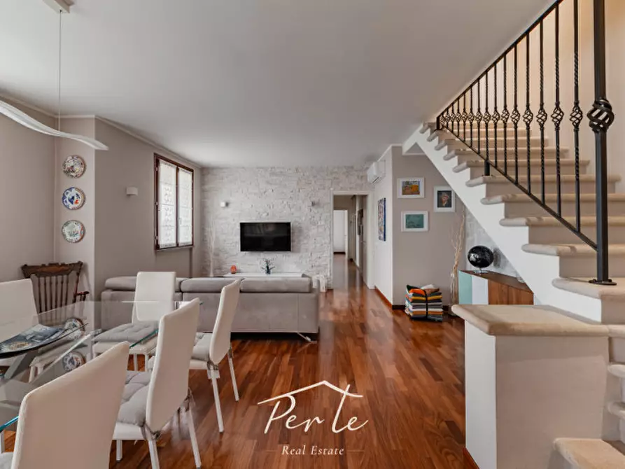 Immagine 2 di Attico in vendita  in Via Europa 82 a Curtatone