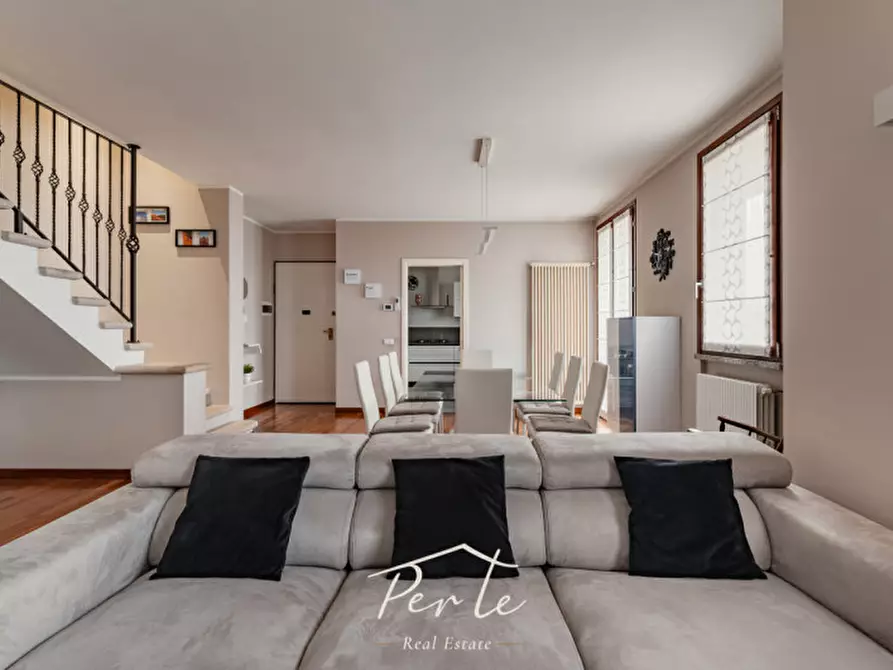 Immagine 3 di Attico in vendita  in Via Europa 82 a Curtatone