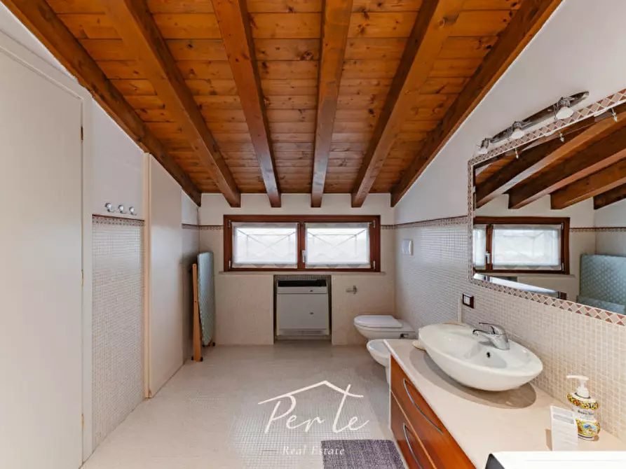 Immagine 17 di Attico in vendita  in Via Europa 82 a Curtatone