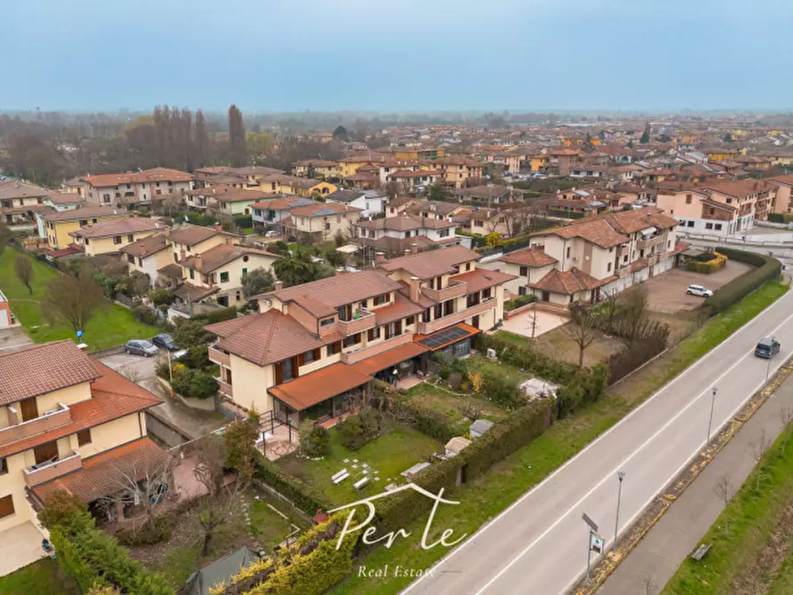 Immagine 26 di Attico in vendita  in Via Europa 82 a Curtatone