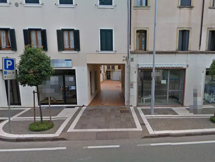 Immagine 1 di Posto auto in vendita  in Via Xxv Aprile a Cerea