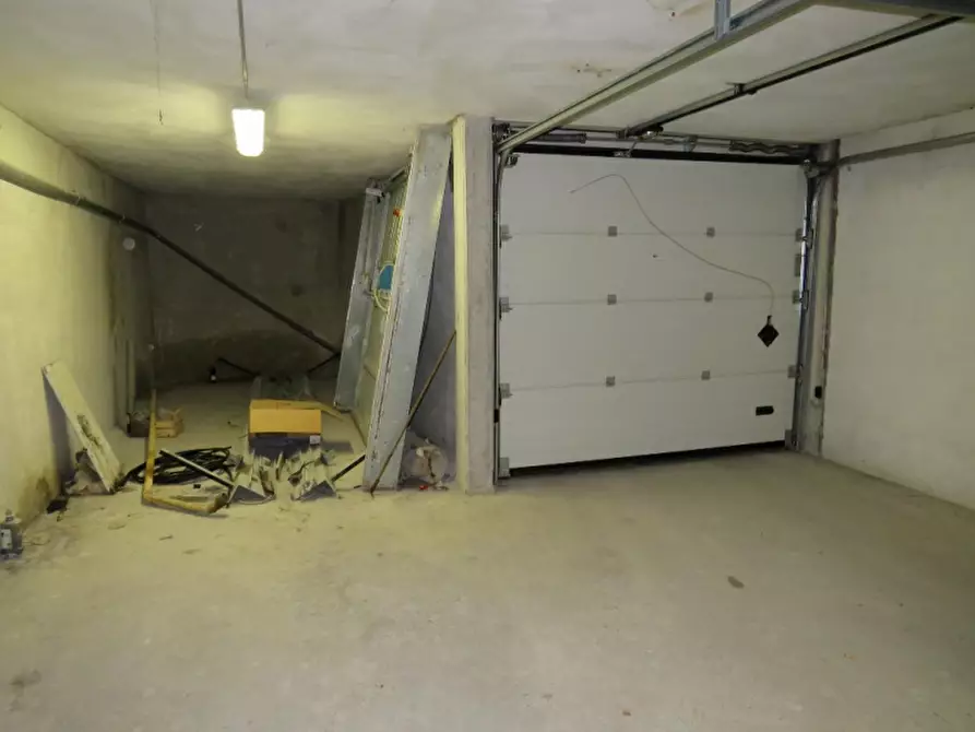 Immagine 6 di Posto auto in vendita  in Via Xxv Aprile a Cerea