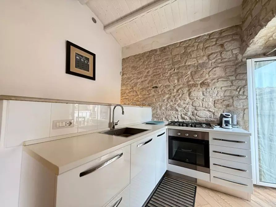 Immagine 22 di Casa indipendente in affitto  a Modica