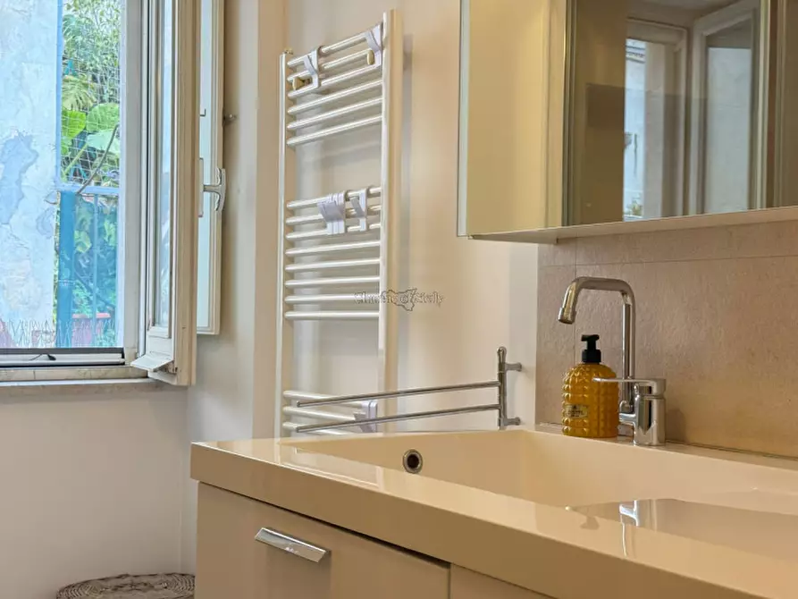 Immagine 28 di Casa indipendente in affitto  a Modica