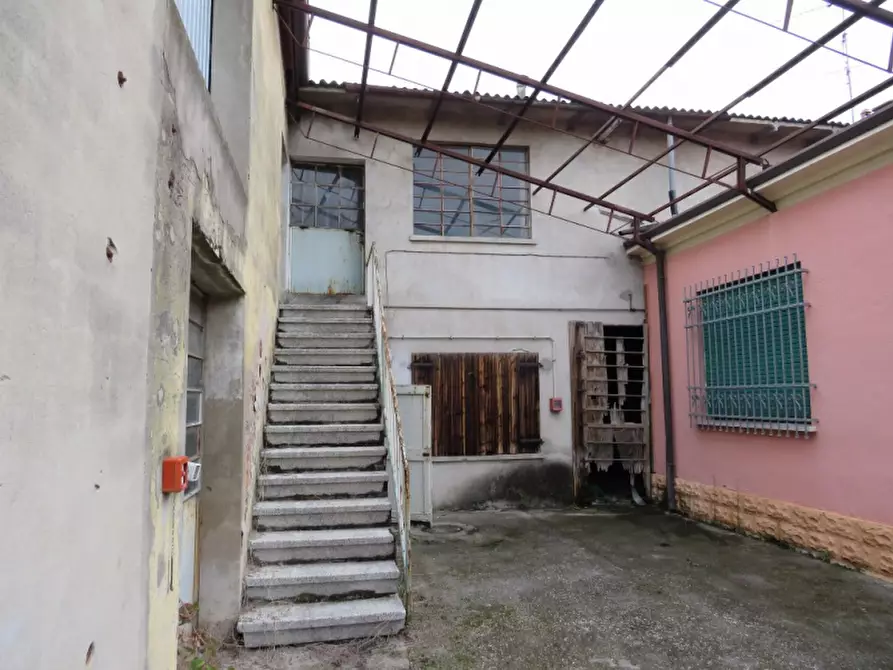 Immagine 5 di Magazzino in vendita  in Via Monte Grappa 15 a Cerea