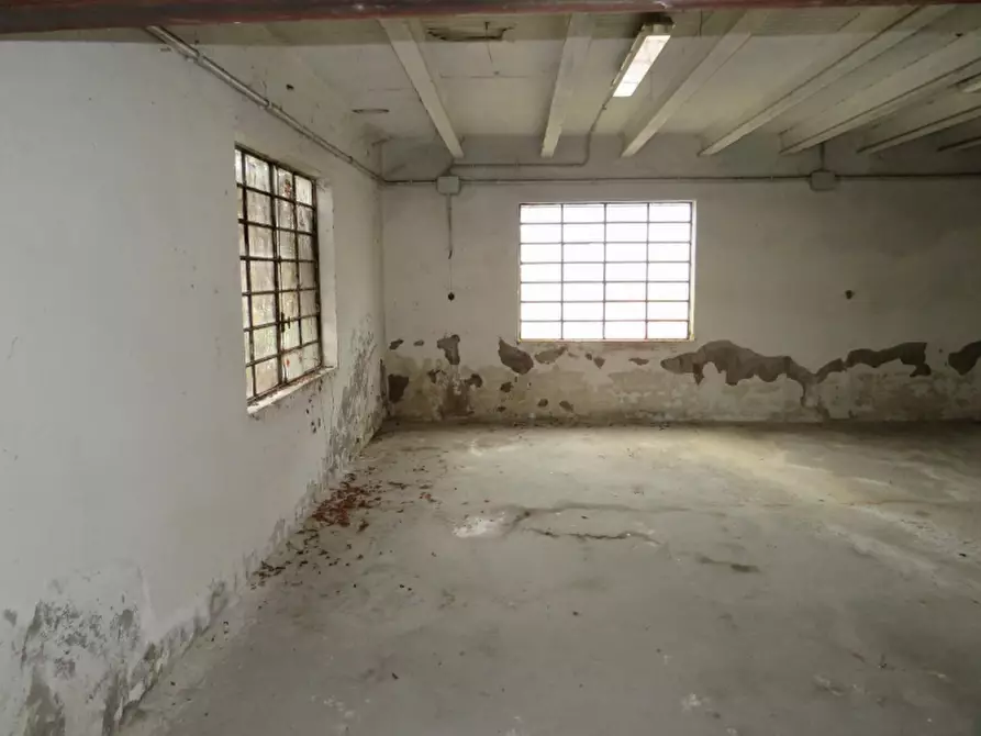 Immagine 10 di Magazzino in vendita  in Via Monte Grappa 15 a Cerea