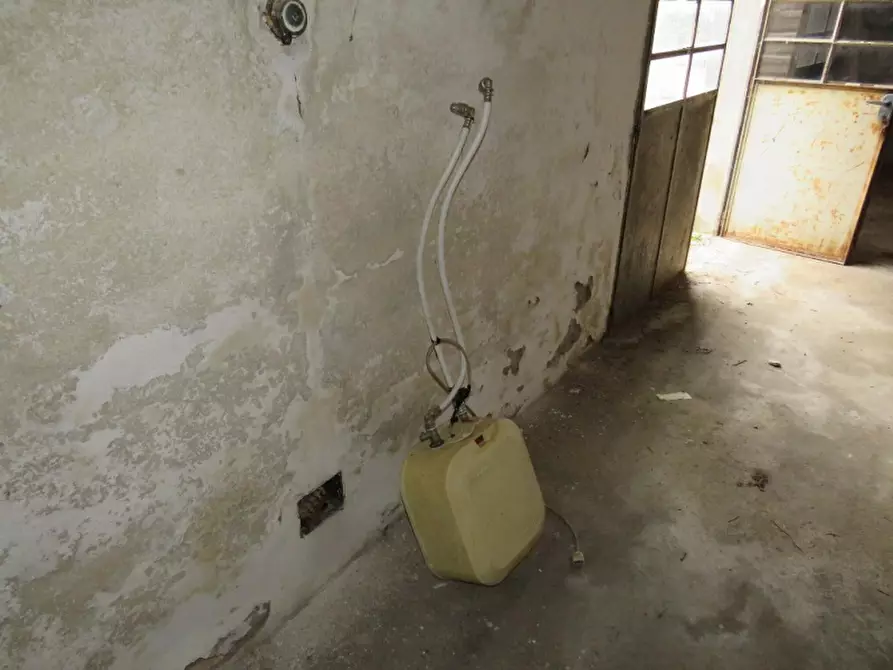 Immagine 16 di Magazzino in vendita  in Via Monte Grappa 15 a Cerea