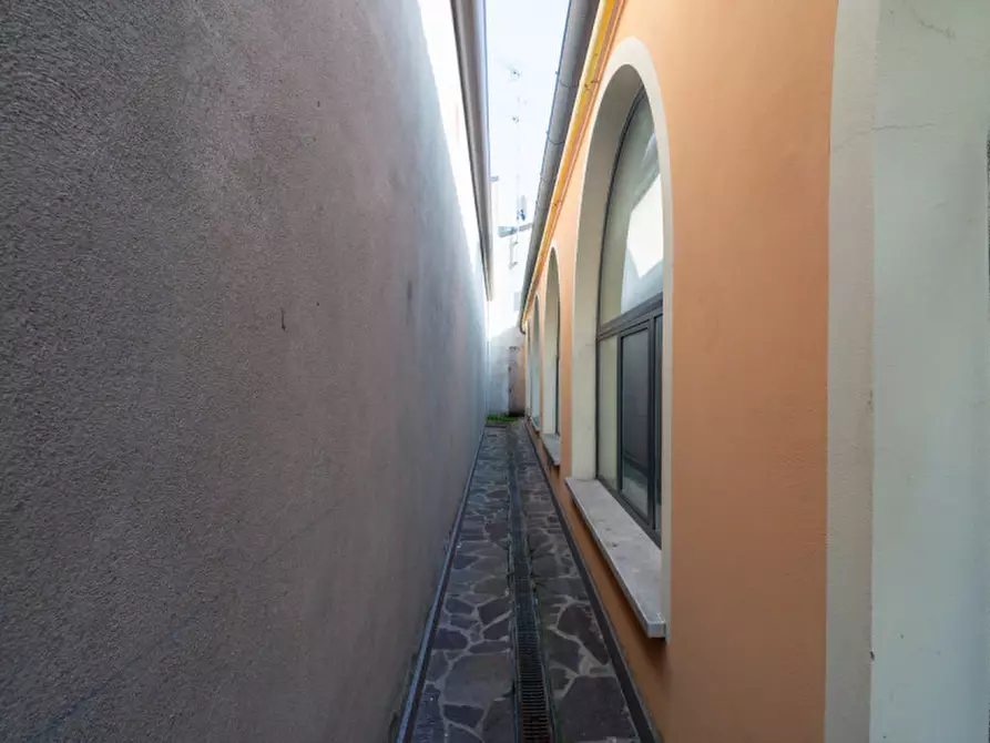 Immagine 4 di Appartamento in vendita  in Via dei Fiocinini 3 a Comacchio