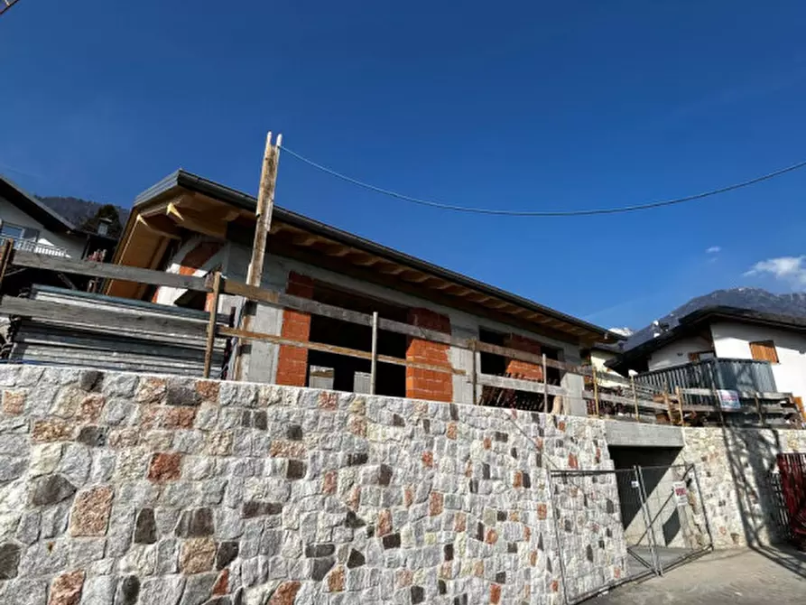 Immagine 1 di Villa in vendita  in Località Viapiana 15 a Telve