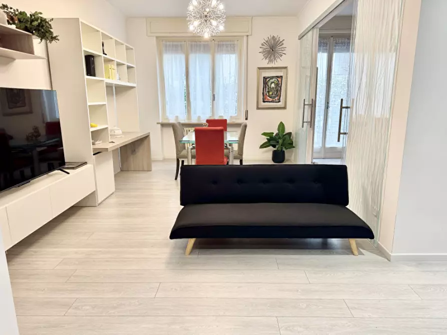 Immagine 2 di Appartamento in vendita  in Via Giambattista Borghesi a Parma