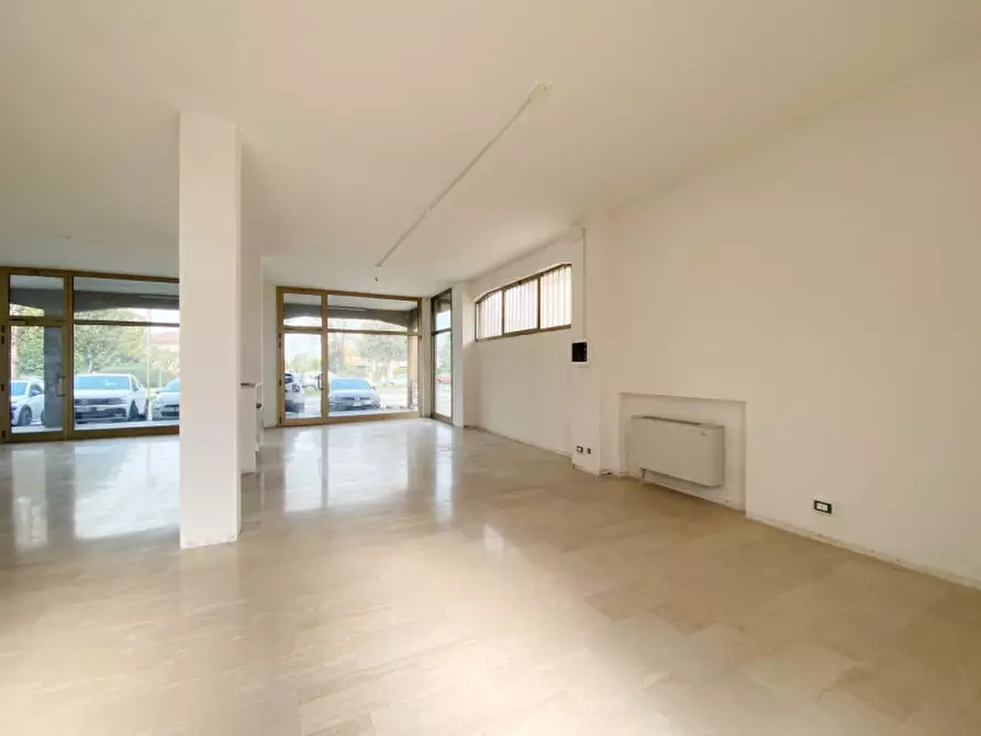 Immagine 2 di Negozio in affitto  in Via Postumia Centro a San Biagio Di Callalta