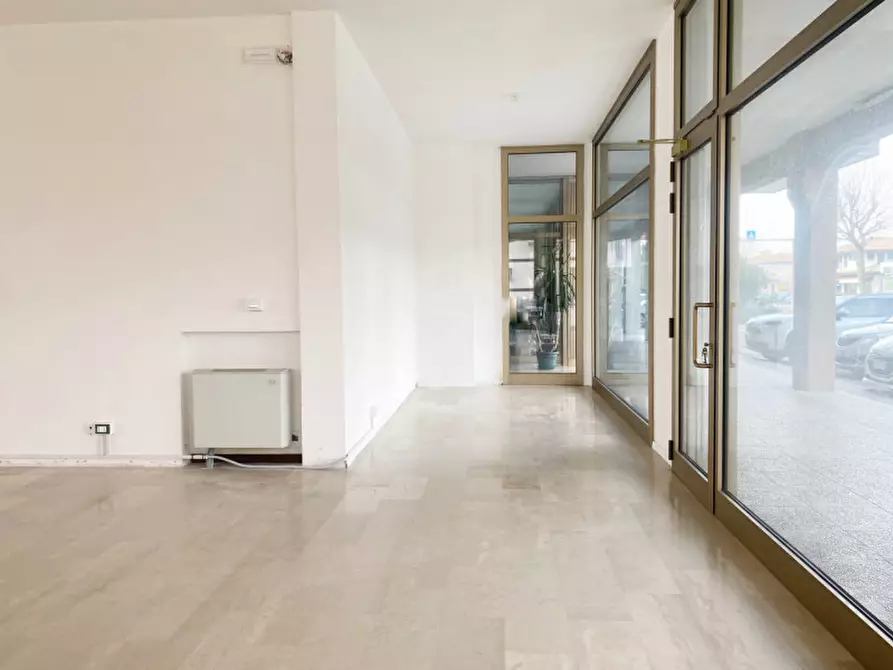 Immagine 5 di Negozio in affitto  in Via Postumia Centro a San Biagio Di Callalta