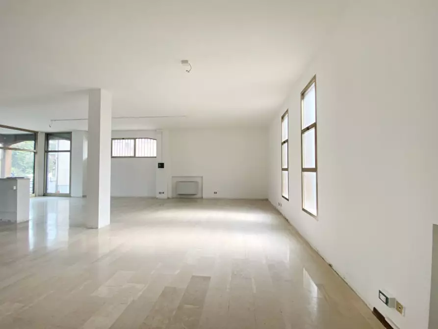 Immagine 13 di Negozio in affitto  in Via Postumia Centro a San Biagio Di Callalta