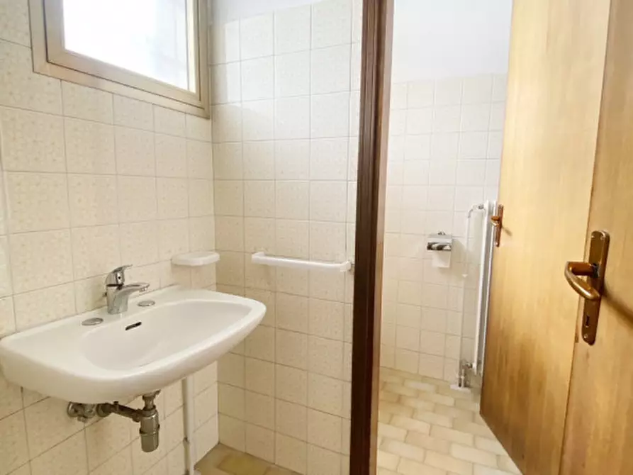 Immagine 17 di Negozio in affitto  in Via Postumia Centro a San Biagio Di Callalta