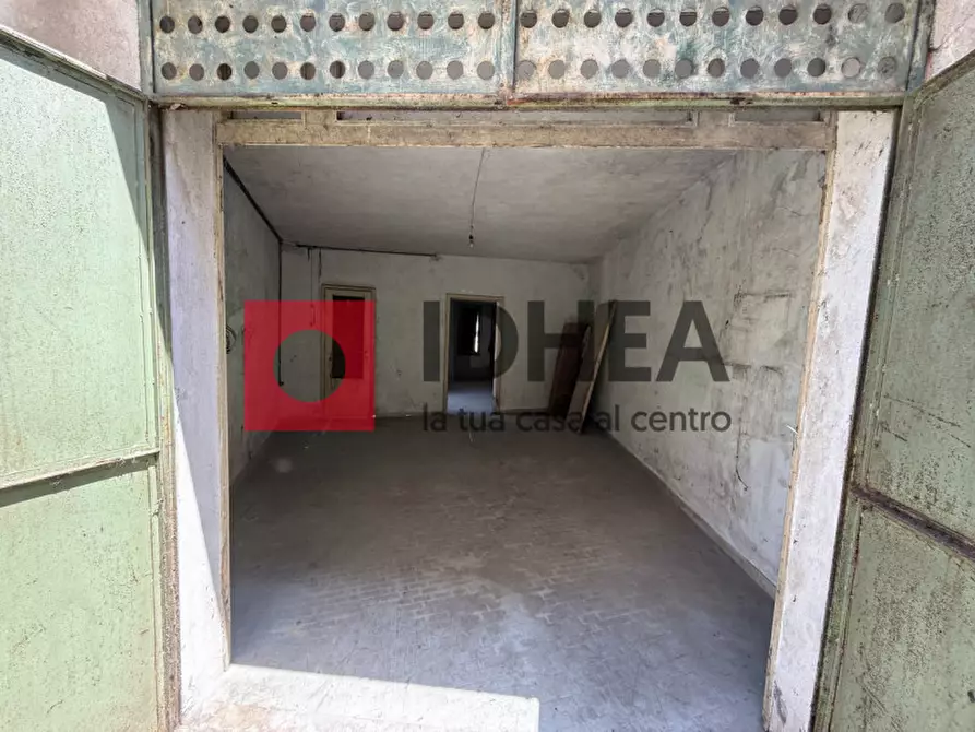 Immagine 3 di Garage in vendita  in VICOLO FRATELLI BANDIERA a Treviso