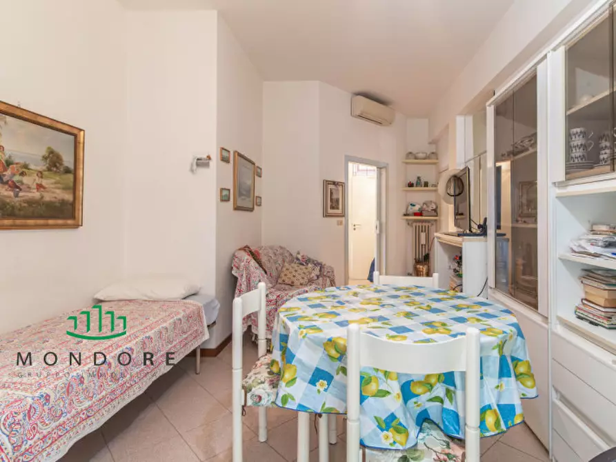 Immagine 8 di Appartamento in vendita  in viale trento a Rimini