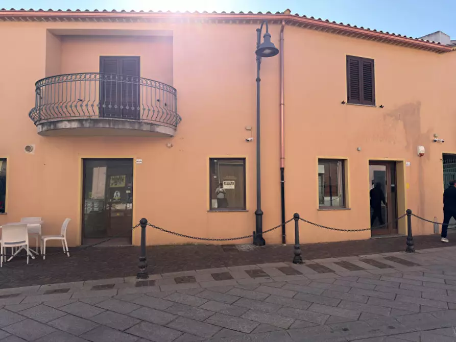 Immagine 2 di Negozio in affitto  in Corso Vittorio Emanuele 83/a a Pula