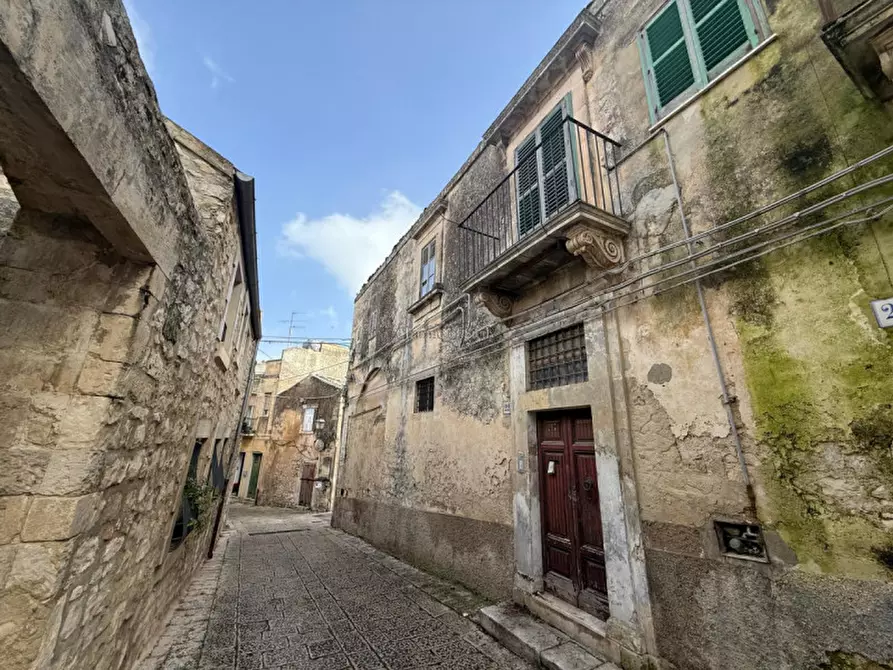 Immagine 2 di Casa indipendente in vendita  a Modica