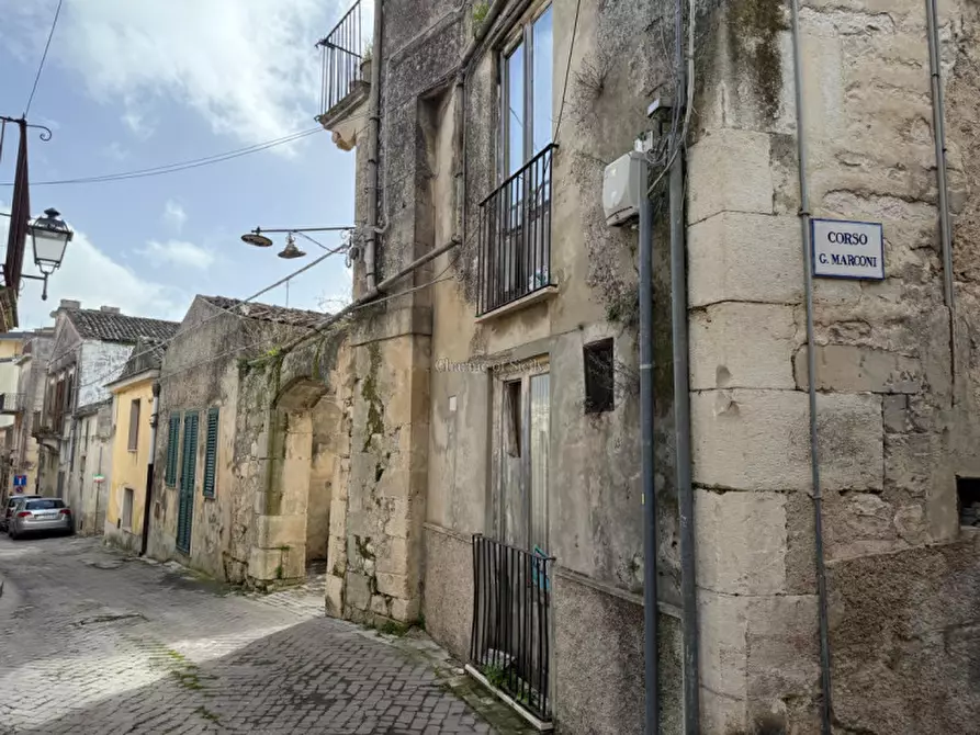 Immagine 17 di Casa indipendente in vendita  a Modica