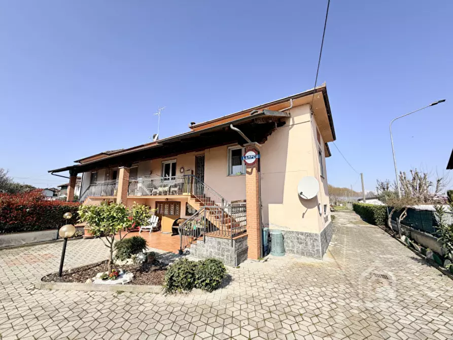 Immagine 2 di Casa indipendente in vendita  in Via Molino 1 a Lamporo