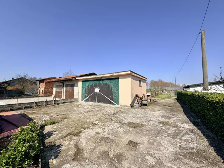 Immagine 23 di Casa indipendente in vendita  in Via Molino 1 a Lamporo