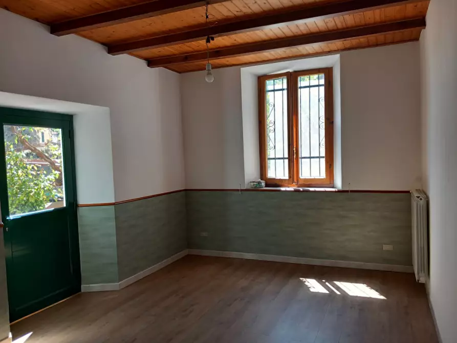 Immagine 8 di Appartamento in vendita  in Via Santuario a Savona