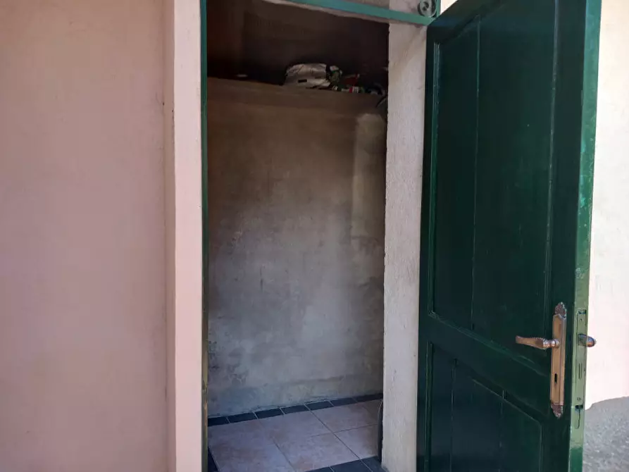 Immagine 11 di Appartamento in vendita  in Via Santuario a Savona