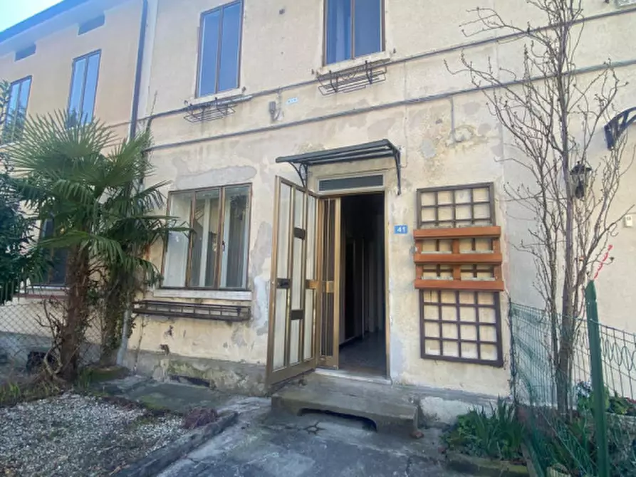 Immagine 2 di Villetta a schiera in vendita  in Via Cimatori 41 a Schio