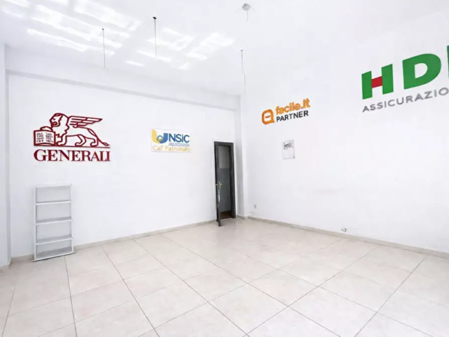 Immagine 2 di Negozio in vendita  in VIA PITRE' a Palermo