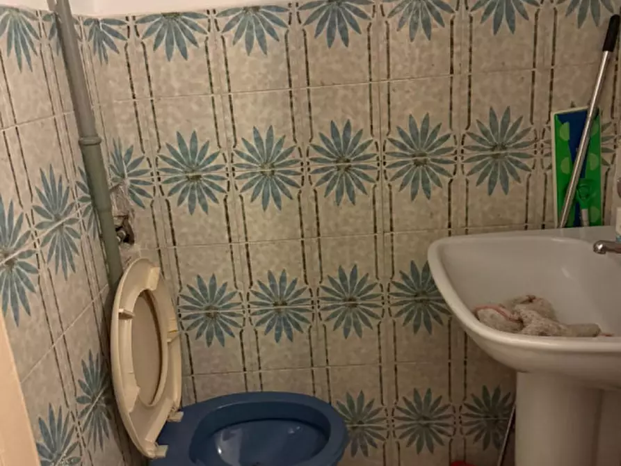 Immagine 5 di Ufficio in vendita  in Via Firenze a Ceglie Messapico