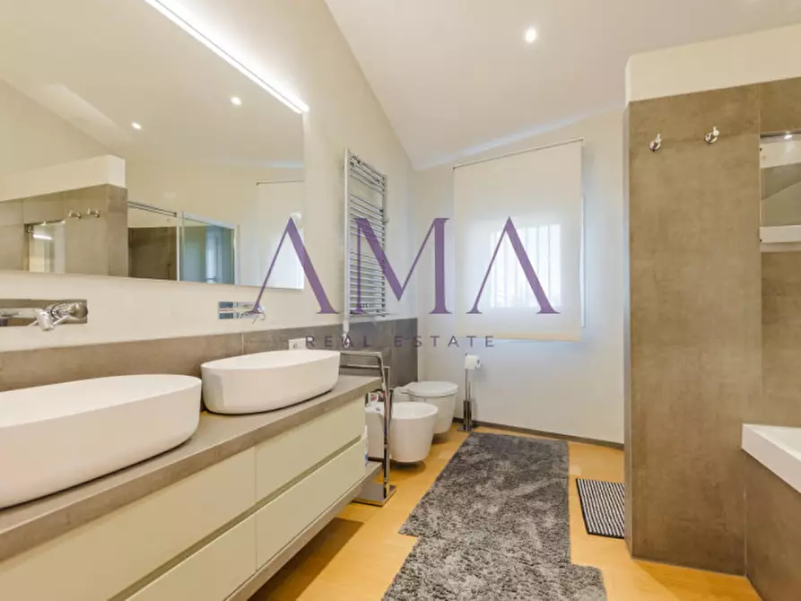 Immagine 36 di Villa in vendita  in Via Gemona a Padova