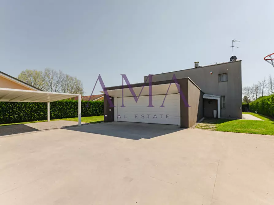 Immagine 40 di Villa in vendita  in Via Gemona a Padova