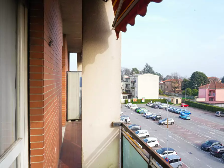 Immagine 10 di Appartamento in vendita  in Via Trento e Trieste 22 a Biassono