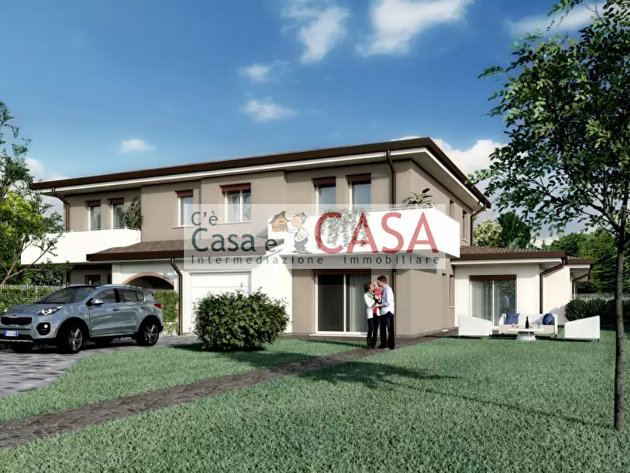 Immagine 1 di Casa trifamiliare in vendita  in Via Romana Aponense a Padova