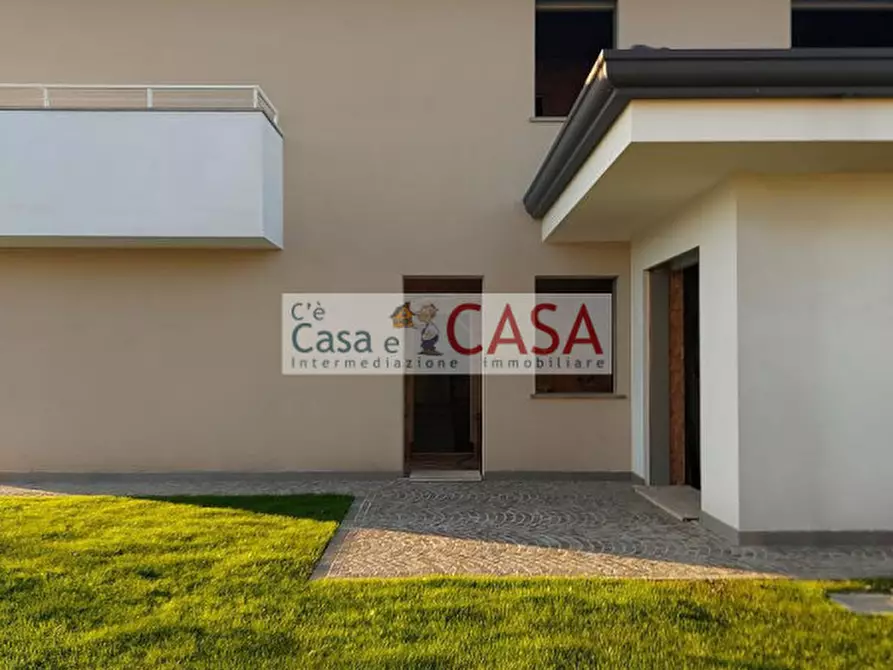 Immagine 4 di Casa trifamiliare in vendita  in Via Romana Aponense a Padova