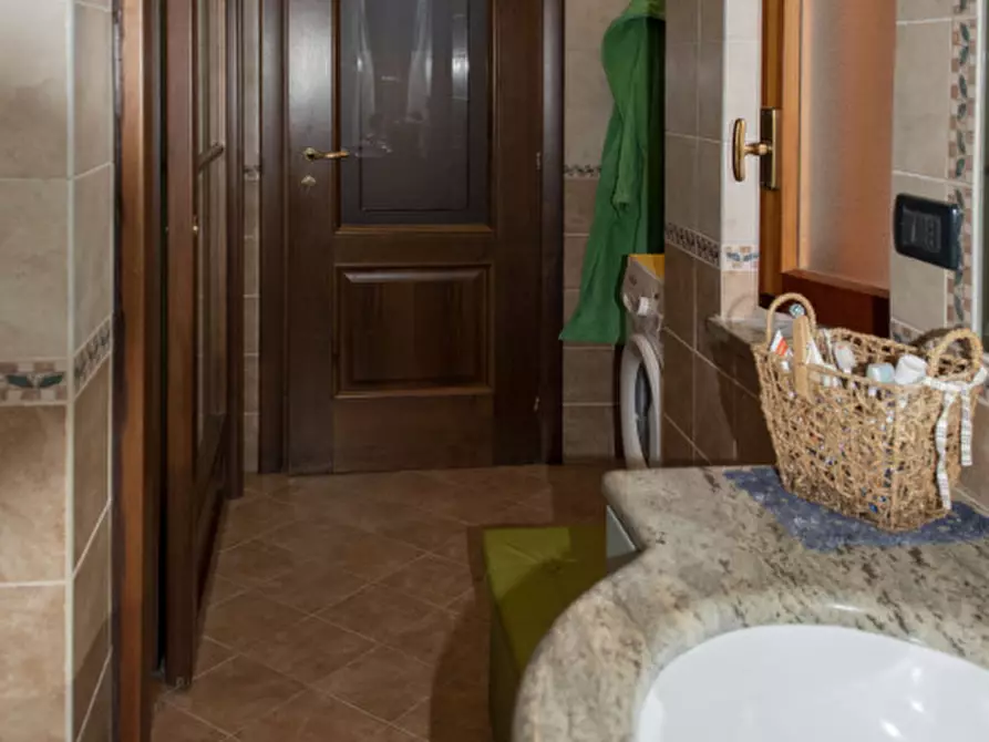 Immagine 27 di Appartamento in vendita  in Strada Torino 16 a Moncalieri