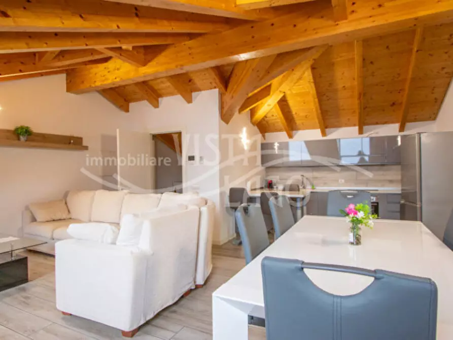 Immagine 16 di Appartamento in vendita  in Via Luigi Cadorna 36 a Menaggio