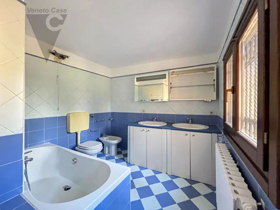 Immagine 24 di Villa in vendita  in Via Gelsi a Piove Di Sacco