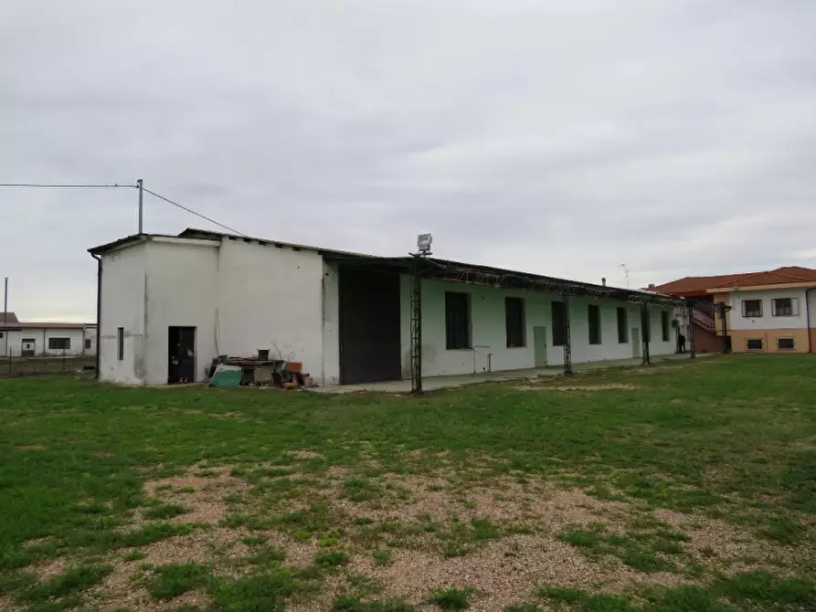 Immagine 1 di Magazzino in vendita  in Via Oppioli 24A a Cerea