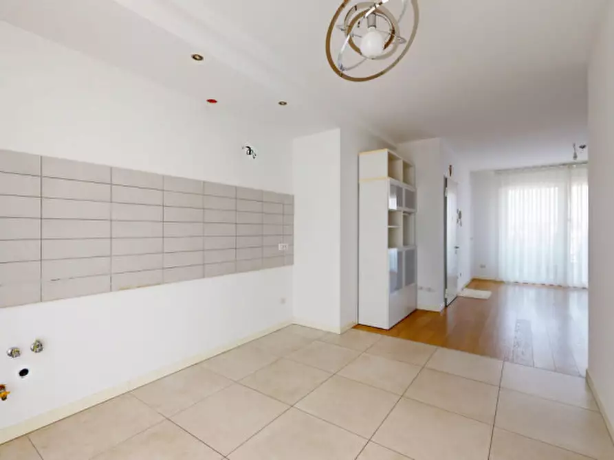 Immagine 6 di Appartamento in vendita  in Via Monte Grappa a Costabissara