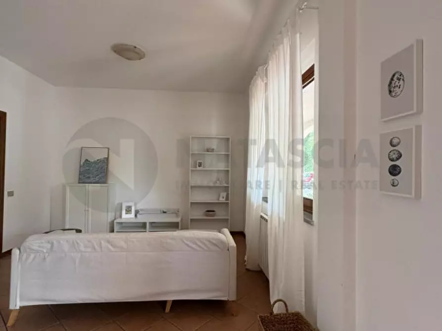 Immagine 3 di Appartamento in vendita  in Via Salvo D'acquisto a Londa