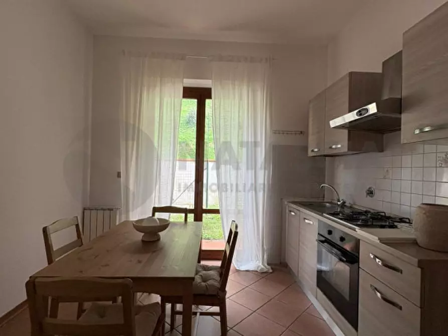 Immagine 5 di Appartamento in vendita  in Via Salvo D'acquisto a Londa