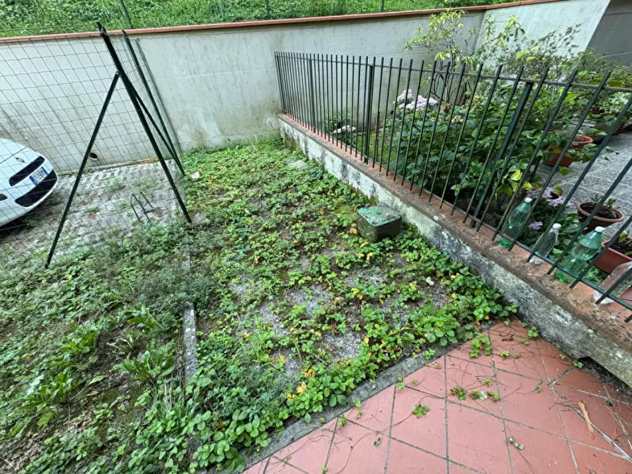 Immagine 9 di Appartamento in vendita  in Via Salvo D'acquisto a Londa