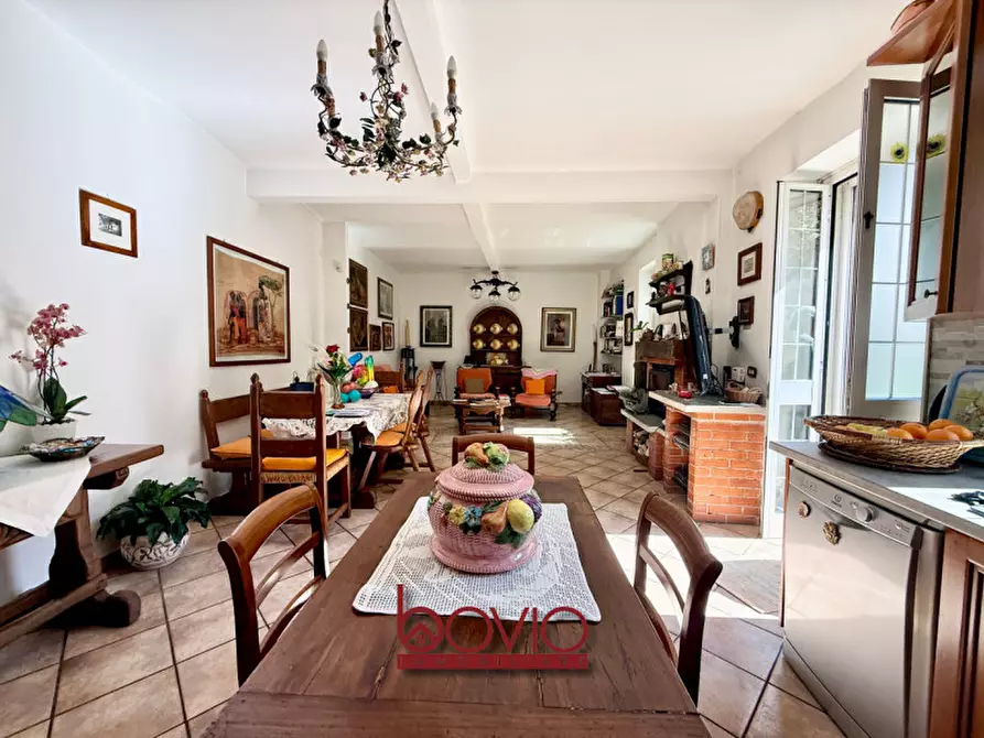 Immagine 3 di Casa indipendente in vendita  in Via Valprato 24 a Torino